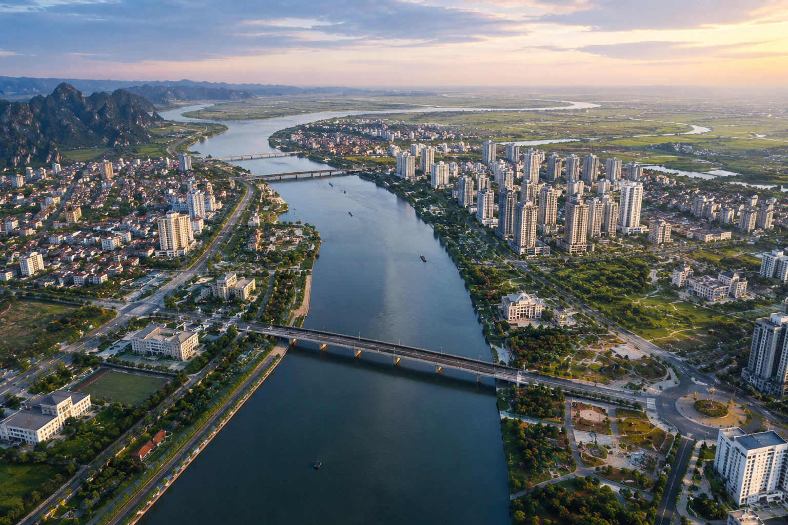 Hai mô hình đô thị tương lai: đa tâm và trục sông