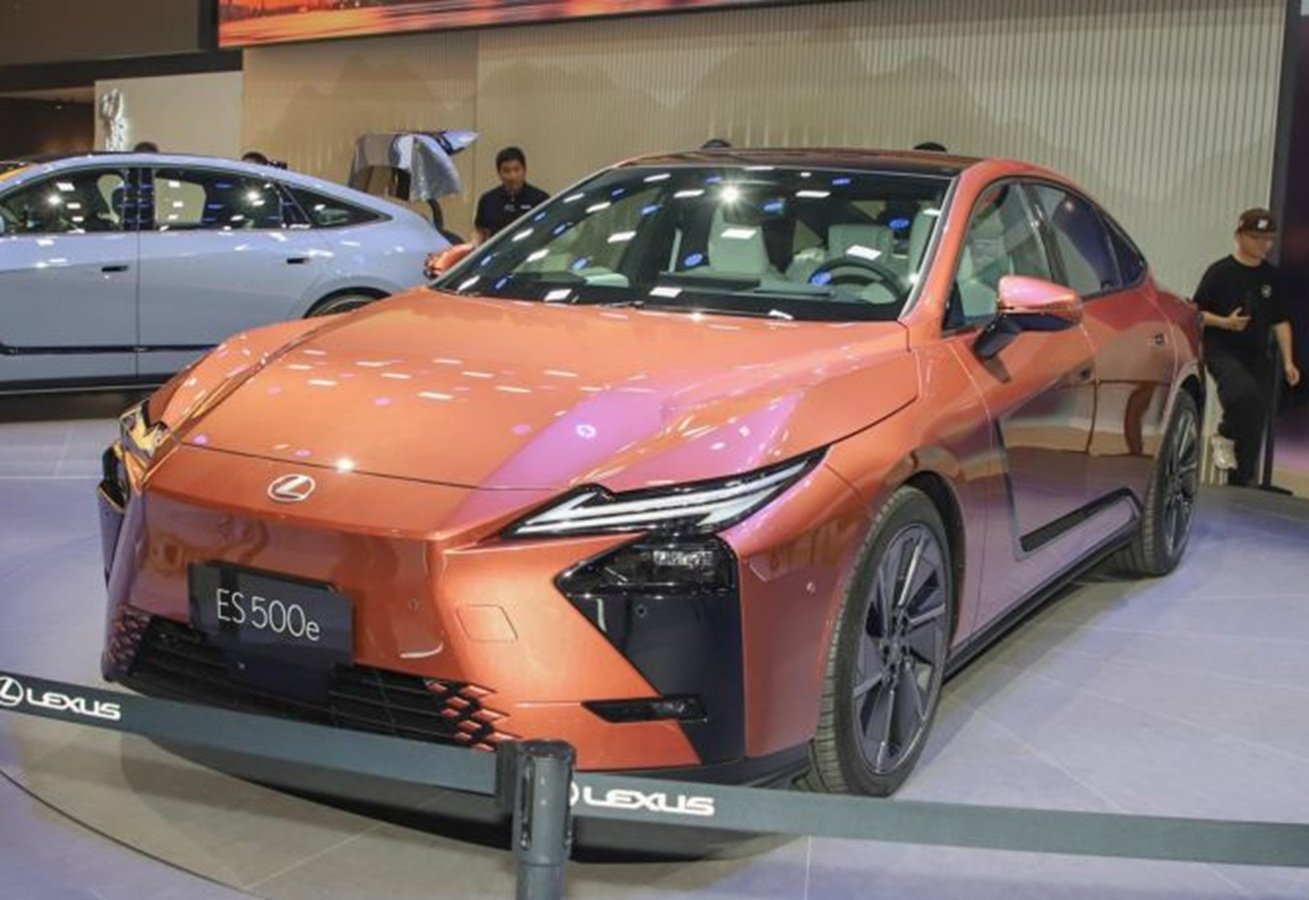 Lexus ES thế hệ mới lộ diện: hybrid và thuần điện, người mua nên kỳ vọng gì?