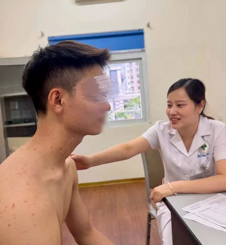 Sử dụng kem trị mụn sai cách: Rủi ro bị bỏ qua và cách dùng an toàn