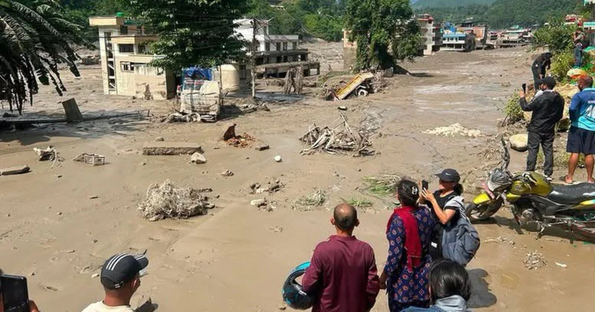 Lũ quét Nepal: Hướng dẫn an toàn cho du khách Việt ở vùng Himalaya