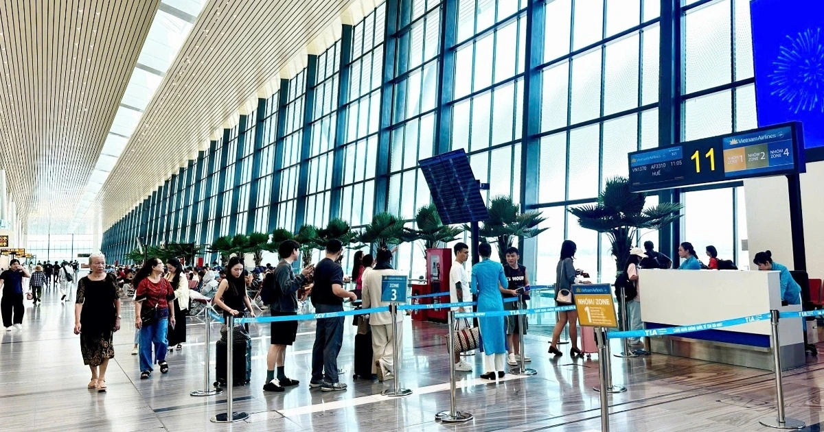 Vé máy bay lễ 2/9 hạ nhiệt: Có nên chốt ngay?