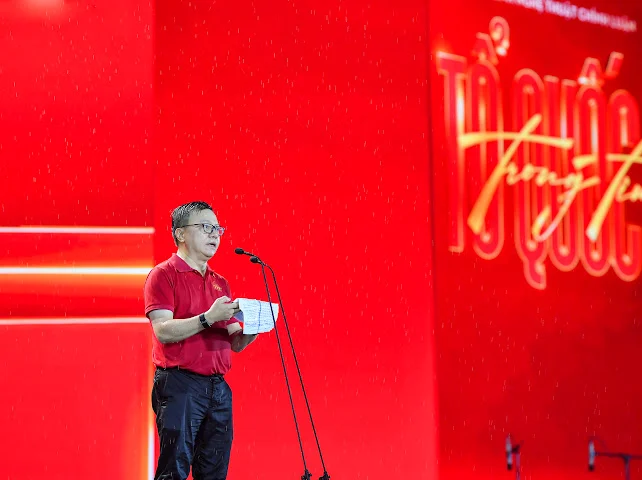 40.000 khán giả đội mưa tại concert Tổ Quốc Trong Tim: tiếng hát yêu nước làm nóng Sài Gòn