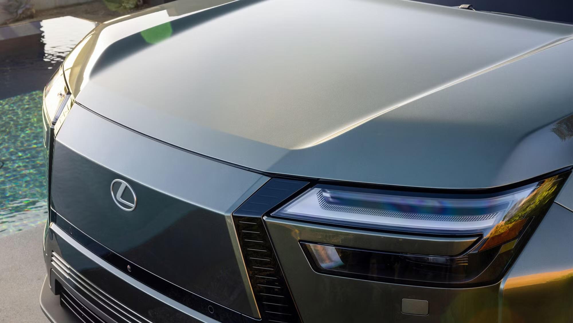 Lexus ES Electric: cú chuyển mình táo bạo trong phân khúc sedan hạng sang điện