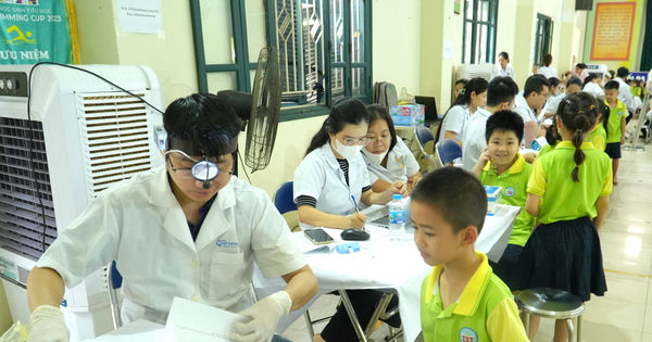 Khám sức khỏe miễn phí cho học sinh và người lao động: Đầu tư nhỏ, lợi ích lớn