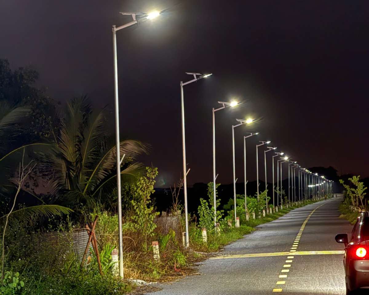 Điện mặt trời chiếu sáng vùng sâu: Từ điểm trường đến đường làng