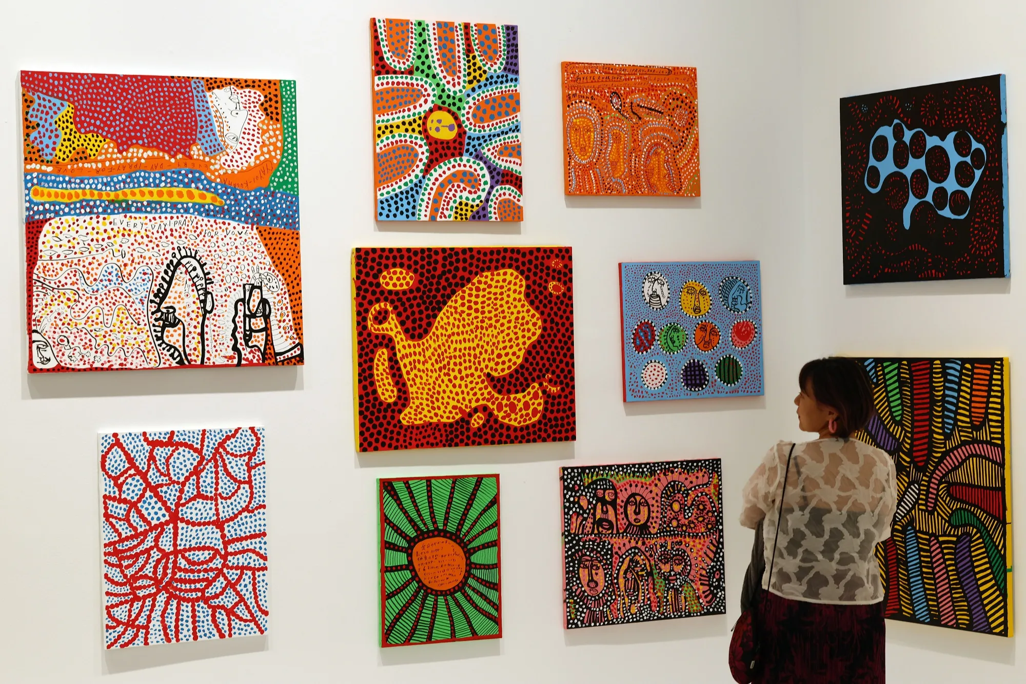 Yayoi Kusama – Từ ảo giác thời thơ ấu đến biểu tượng nghệ thuật toàn cầu