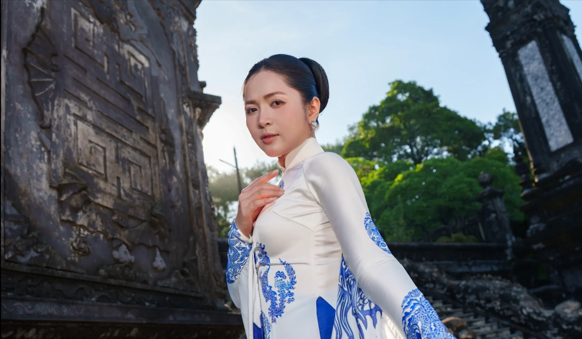 Duyên Quỳnh biến MV Quốc khánh thành bảo tàng văn hóa sống