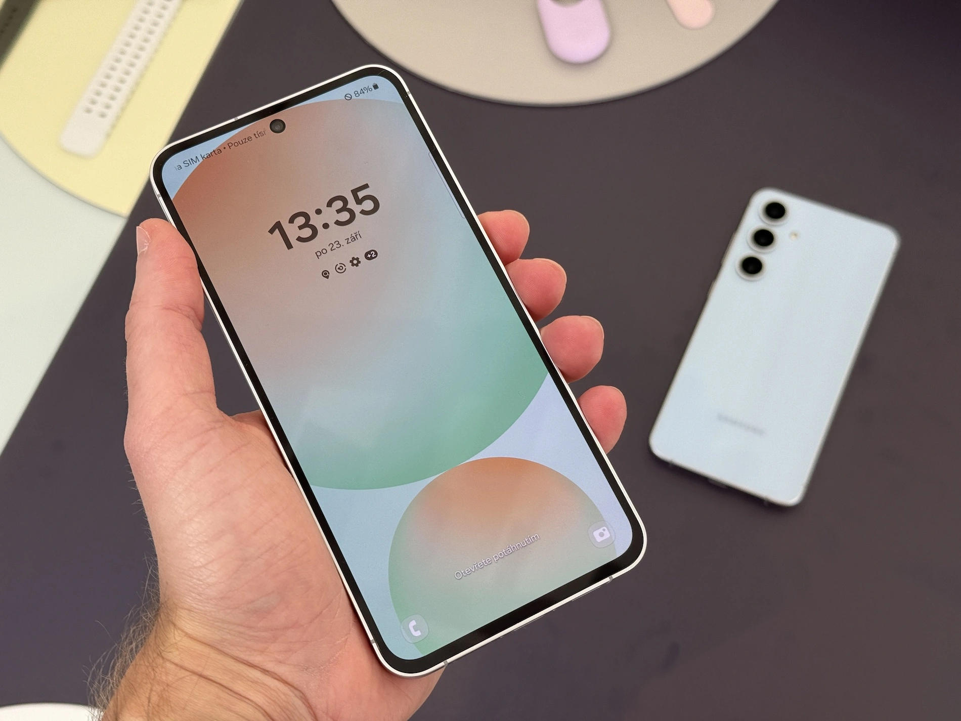 Galaxy S26 FE vs S24 FE: Patut Naik Taraf atau Kekal?