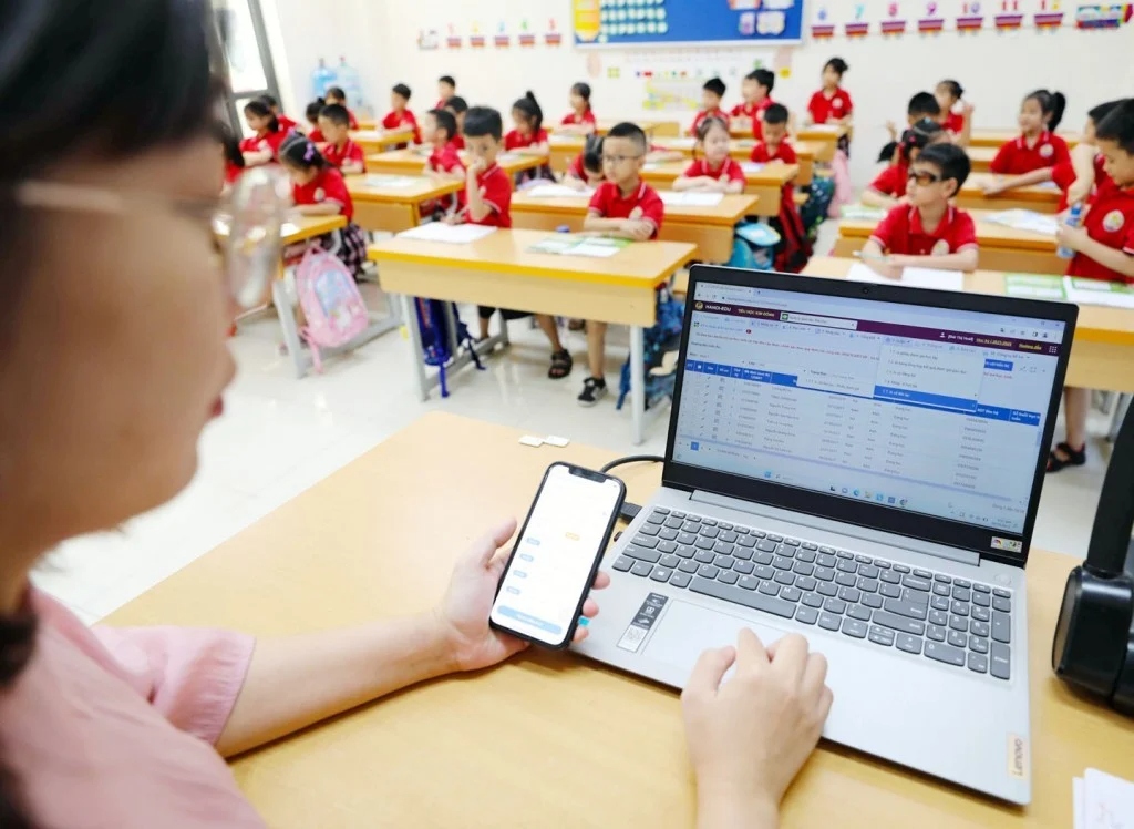Học bạ số có hiệu lực: Phụ huynh và học sinh cần chuẩn bị gì?