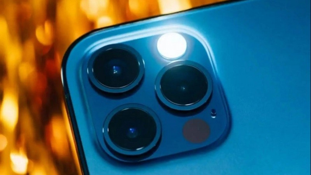 4 cách bật đèn pin iPhone nhanh nhất mà bạn chưa biết