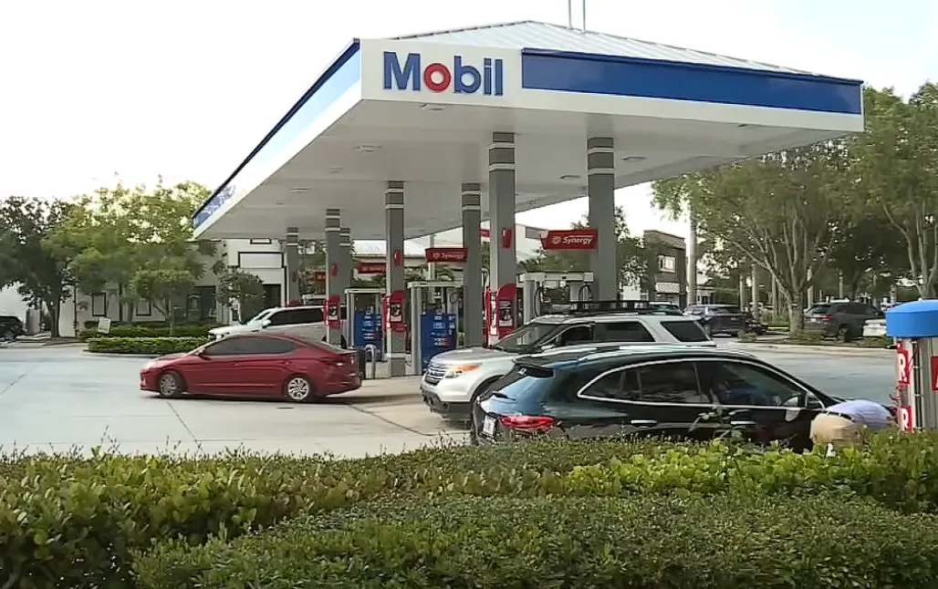 Nhầm dầu diesel ở trạm xăng: nhận biết nhanh và cứu động cơ kịp lúc