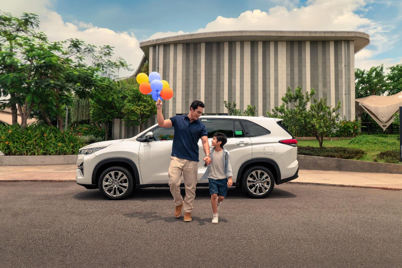 Toyota Innova Cross giảm giá xuống 685 triệu đồng: có nên mua?