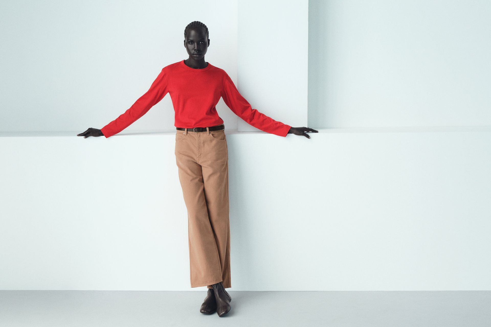 Uniqlo U kỷ niệm 10 năm: Khép lại một chương, mở ra thời kỳ tối giản mới