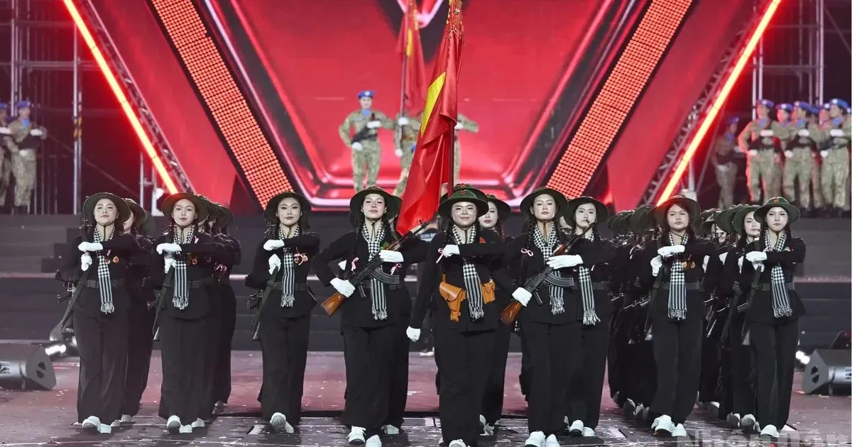 Concert 'Tổ quốc trong tim': 40.000 trái tim cùng hát nhạc yêu nước