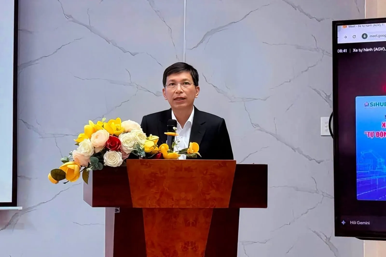 Nhà máy thông minh không thể là những ‘ốc đảo’ robot rời rạc