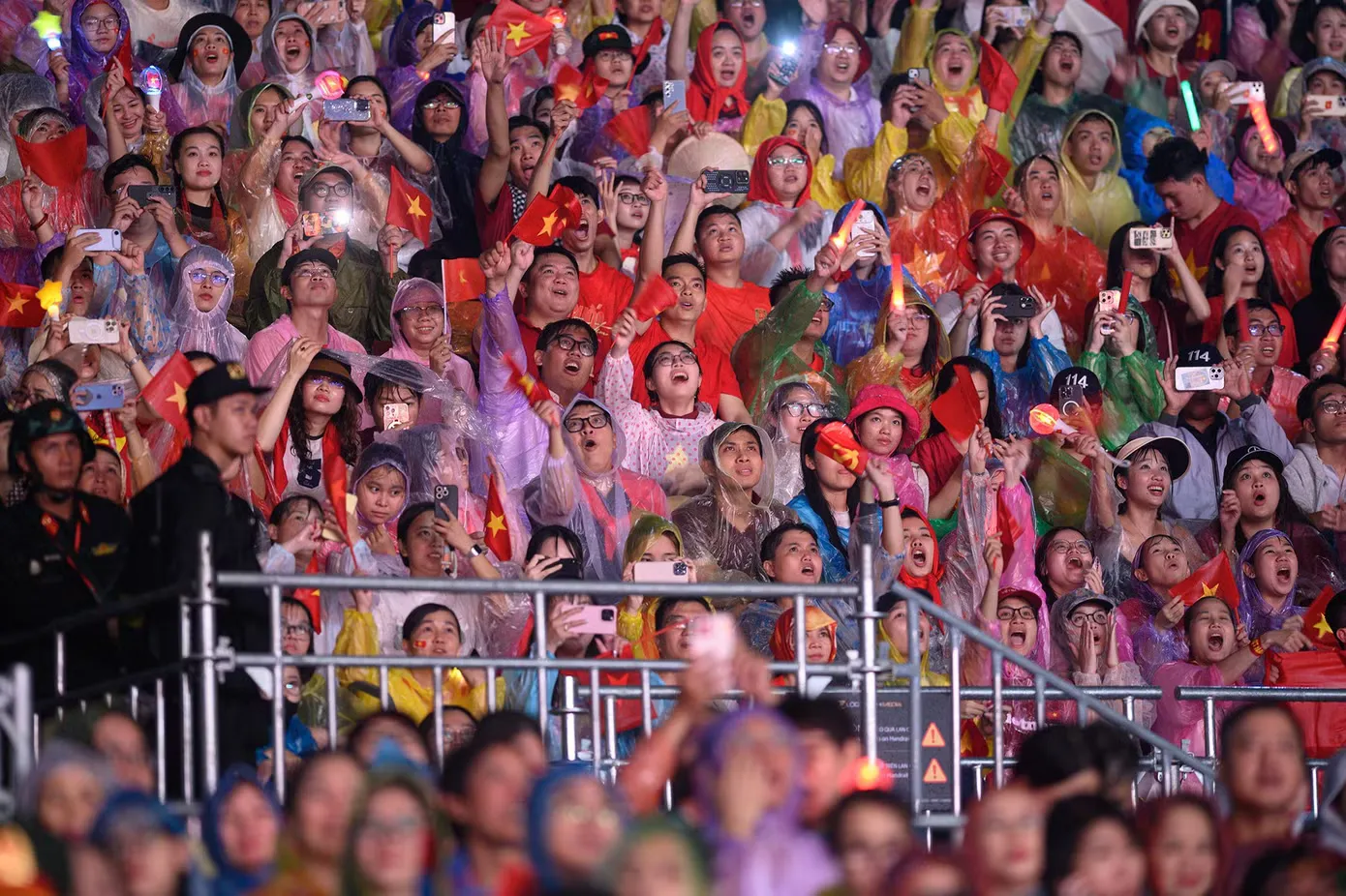 Concert 'Tổ Quốc Trong Tim' và bài học từ phản hồi khán giả