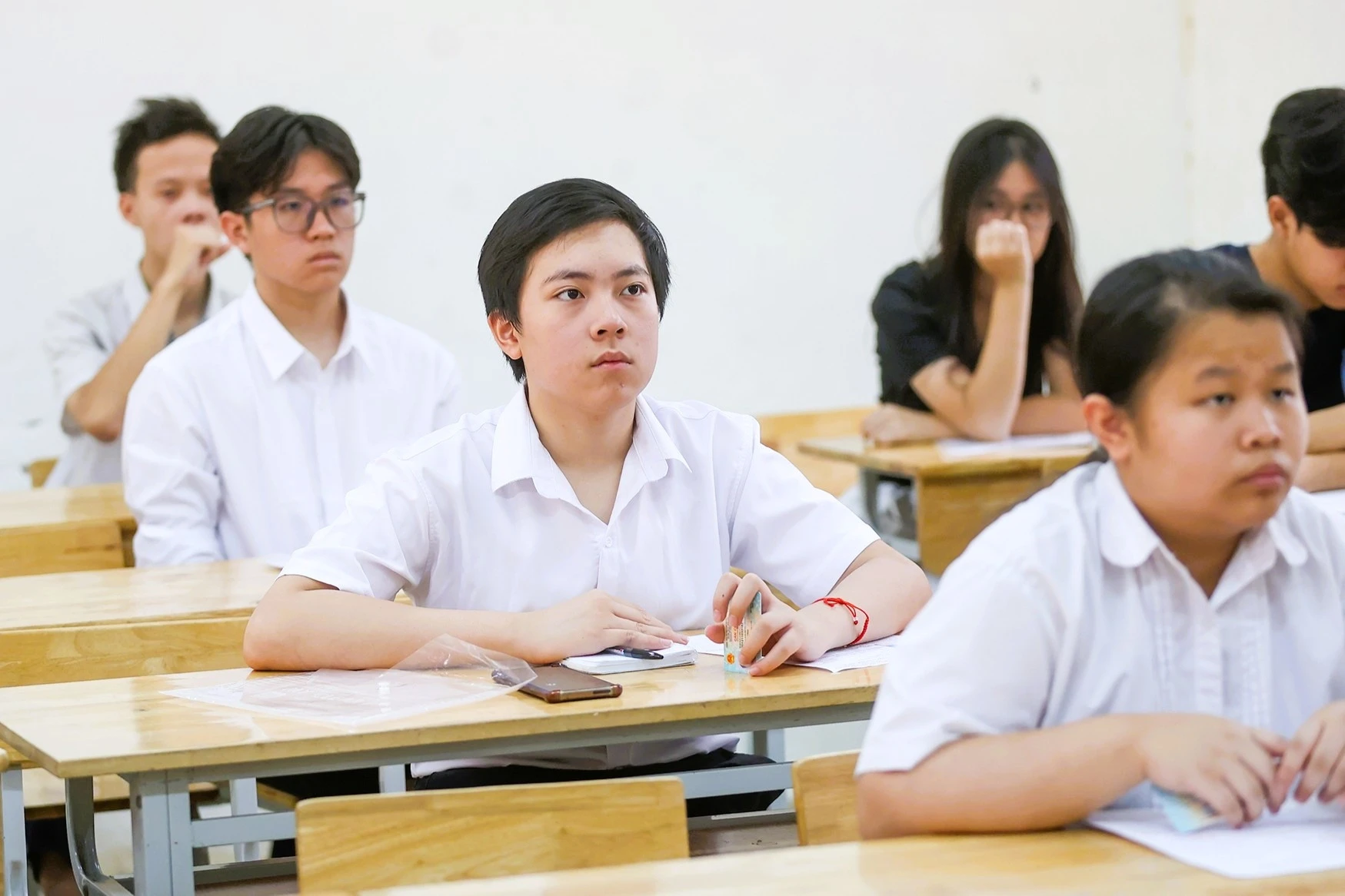 Miễn phí sách giáo khoa sớm: Cơ hội lớn, bài toán khó