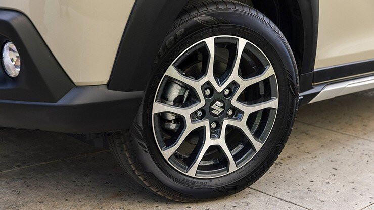 Suzuki XL7 Hybrid dưới 500 triệu: xả kho hay định vị mới?