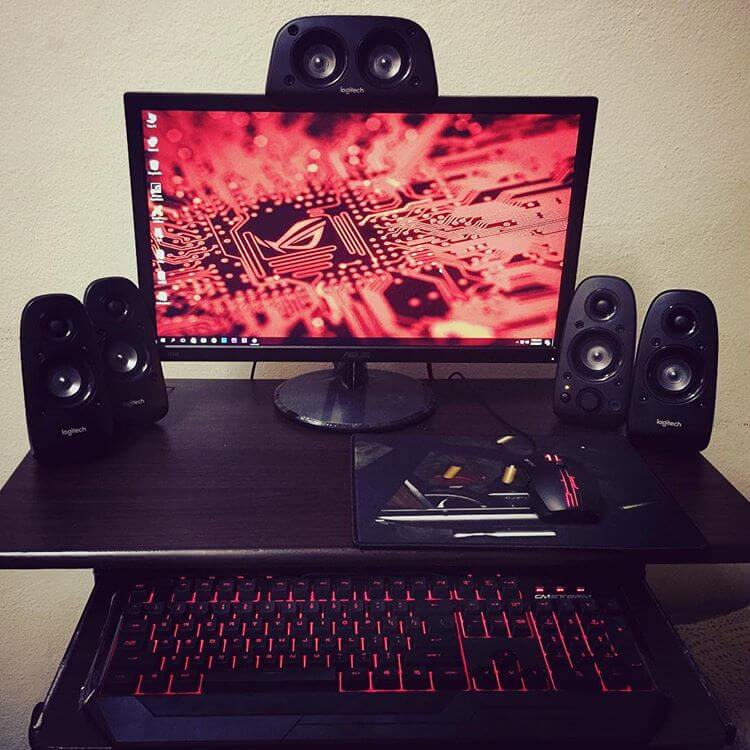 8 phụ kiện bàn làm việc đáng đầu tư cho setup sáng tạo