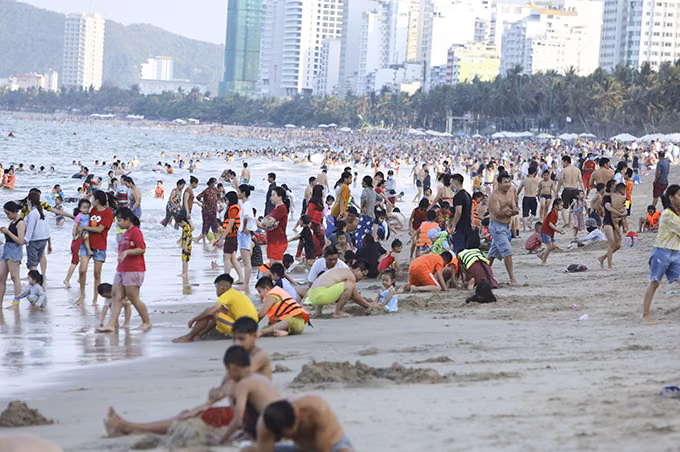 Những chiêu lừa vé máy bay, phòng nghỉ giá rẻ dịp cao điểm