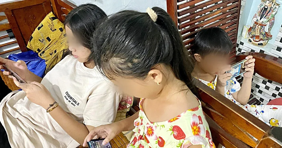 Điện thoại thông minh trở thành lớp học chính: phụ huynh nên quản lý ra sao?