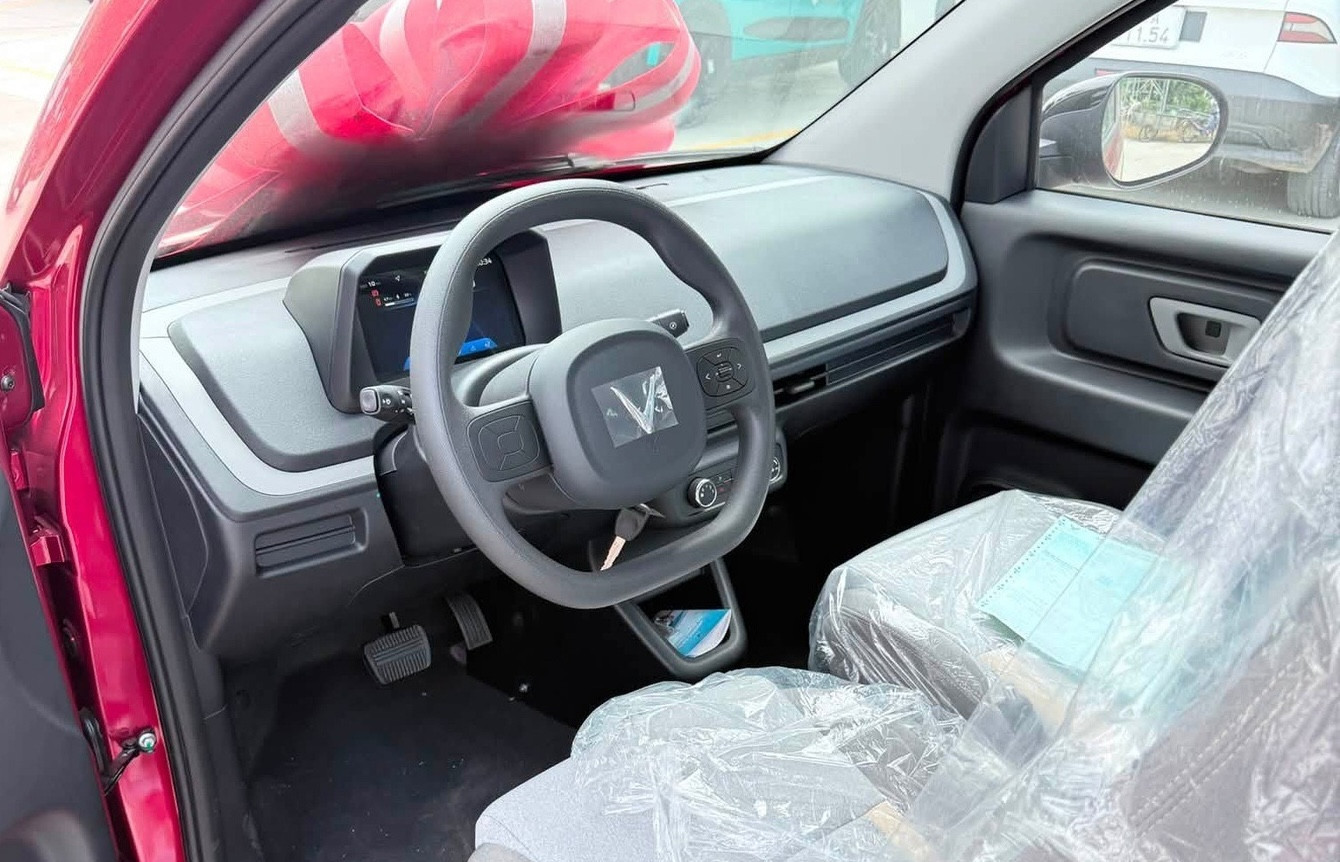 VinFast VF 2 cập bến đại lý: xe điện mini dưới 200 triệu lật lại cuộc chơi