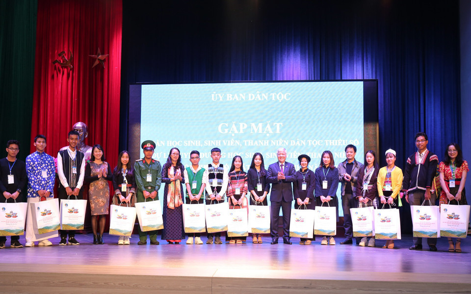 Chính sách hỗ trợ học sinh dân tộc: điểm tựa an sinh giáo dục từ bữa ăn đến học phí