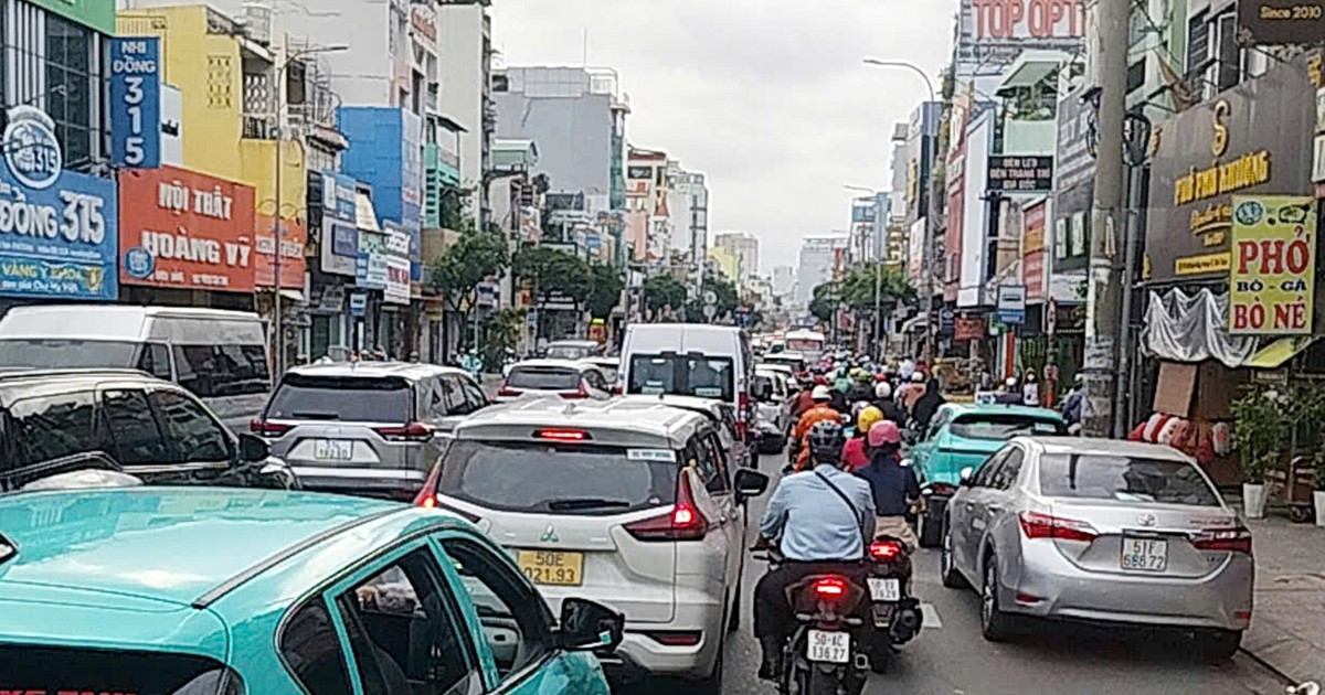 TP.HCM giảm tai nạn giao thông: thành công và những cảnh báo còn bỏ ngỏ