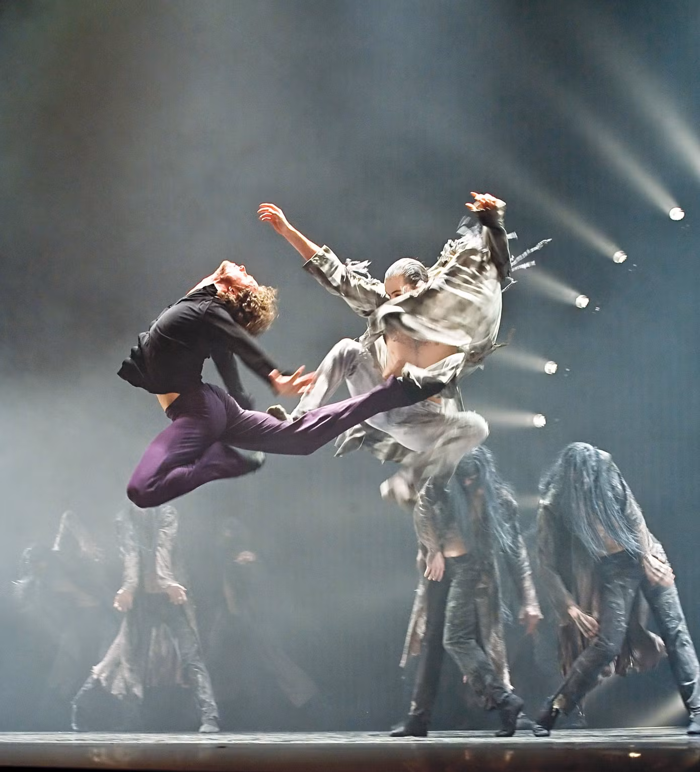 Eifman Ballet mang Eugene Onegin trở lại: Khi ballet Nga va chạm rock