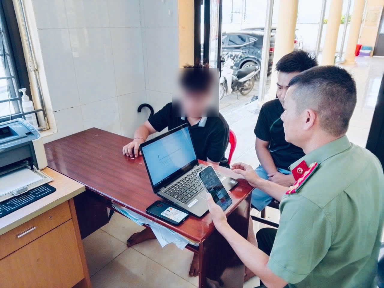 Đại học Hoa Sen và địa phương cùng bảo vệ học sinh trước bạo lực mạng xã hội