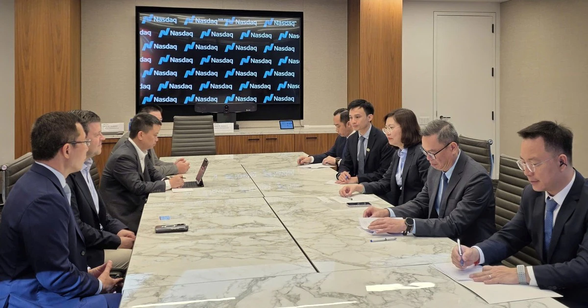 Nasdaq và UBCKNN: Cơ hội vàng cho thị trường vốn Việt Nam sau nâng hạng