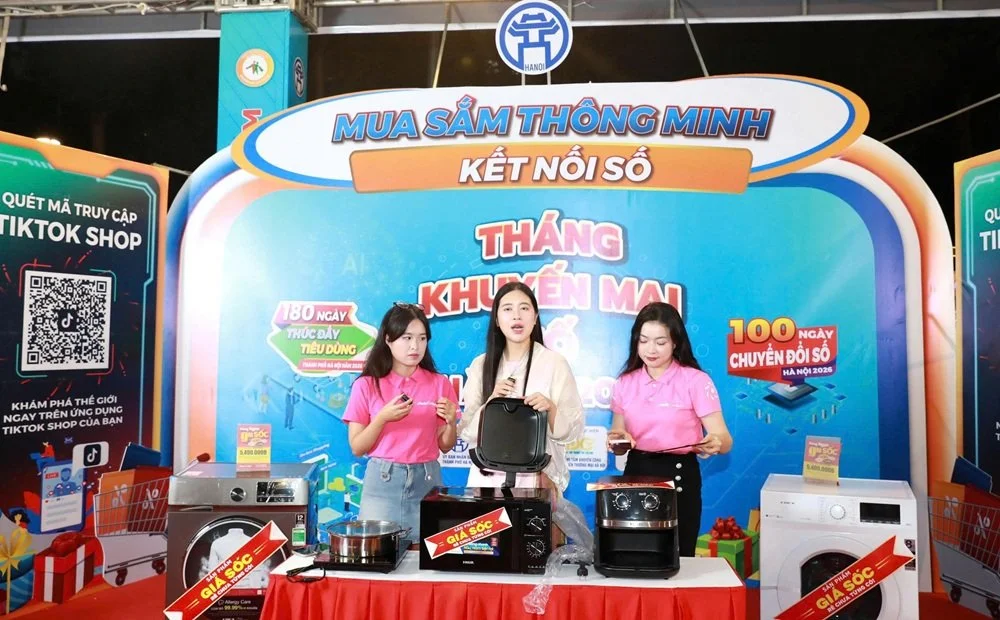 Chiến lược giảm giá mỹ phẩm dịp lễ lớn: Cuộc chơi dữ liệu và đa kênh