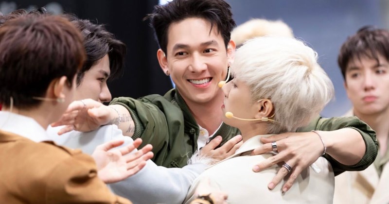 Bốn ca sĩ rời 'Tinh Hà Say Hi' và những bài học từ sự chia tay sớm