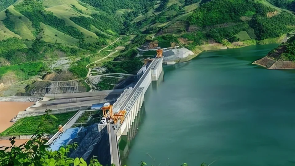 Việt Nam đẩy mạnh mở rộng các nhà máy thủy điện: Cơ hội và phép thử cho an ninh năng lượng