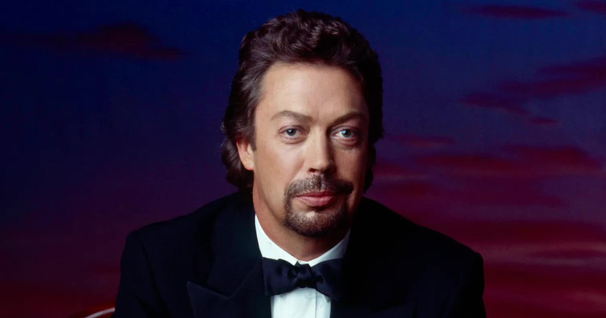 Tim Curry qua đời: cảnh tượng cuối cùng của một kẻ đánh cắp mọi khung hình