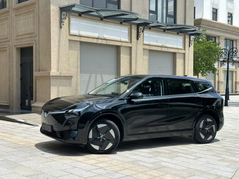 VinFast VF 8, VF 9 hay VF MPV 7: xe nào hợp gia đình nhiều thế hệ?
