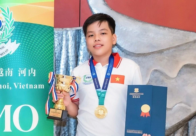 Từ huy chương vàng AIMO đến học bổng du học Singapore