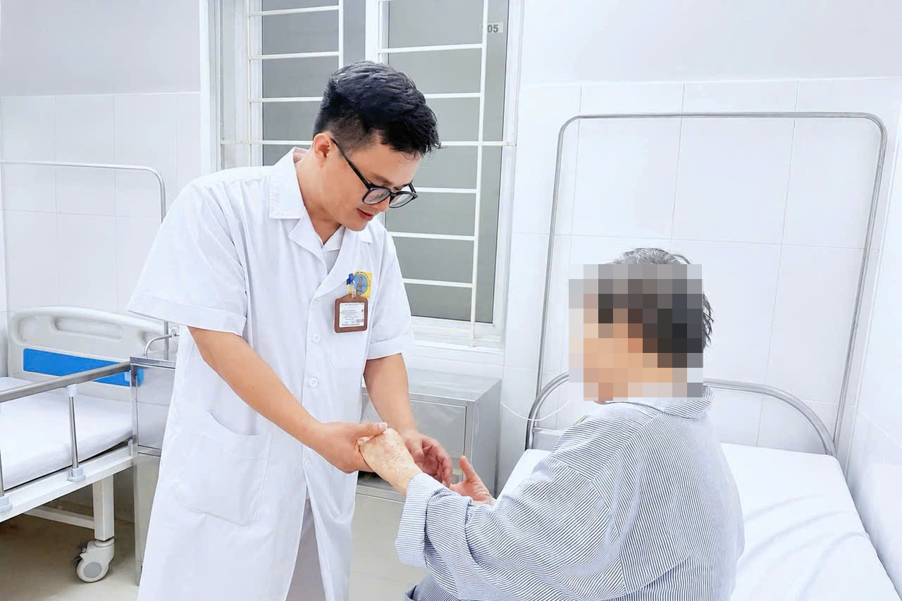 Triệu chứng đột quỵ thoáng qua chỉ vài phút: Đừng mừng vội