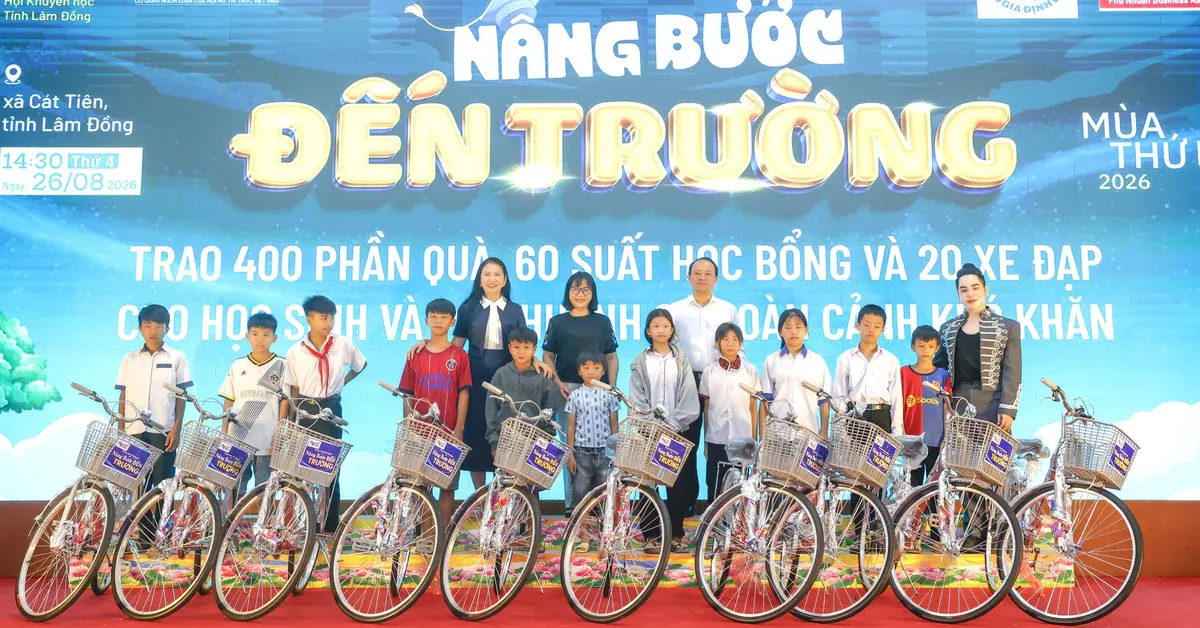 Các chương trình học bổng cho học sinh khó khăn: cơ hội nào cho con bạn?