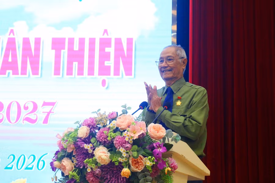 320 suất học bổng Nhân Thiện: bước đệm cho học sinh khó khăn