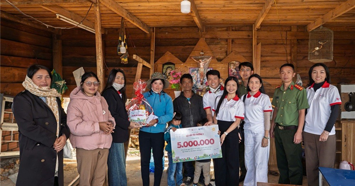 Những hoạt động ý nghĩa tiếp sức học sinh nghèo bước vào năm học mới