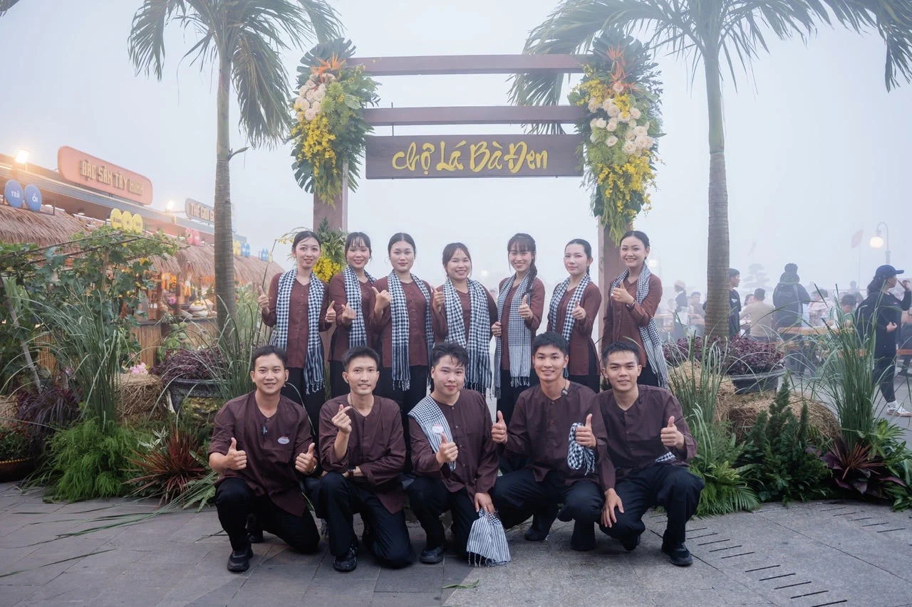 Triển lãm gốm tâm linh kỷ lục trên đỉnh Núi Bà Đen