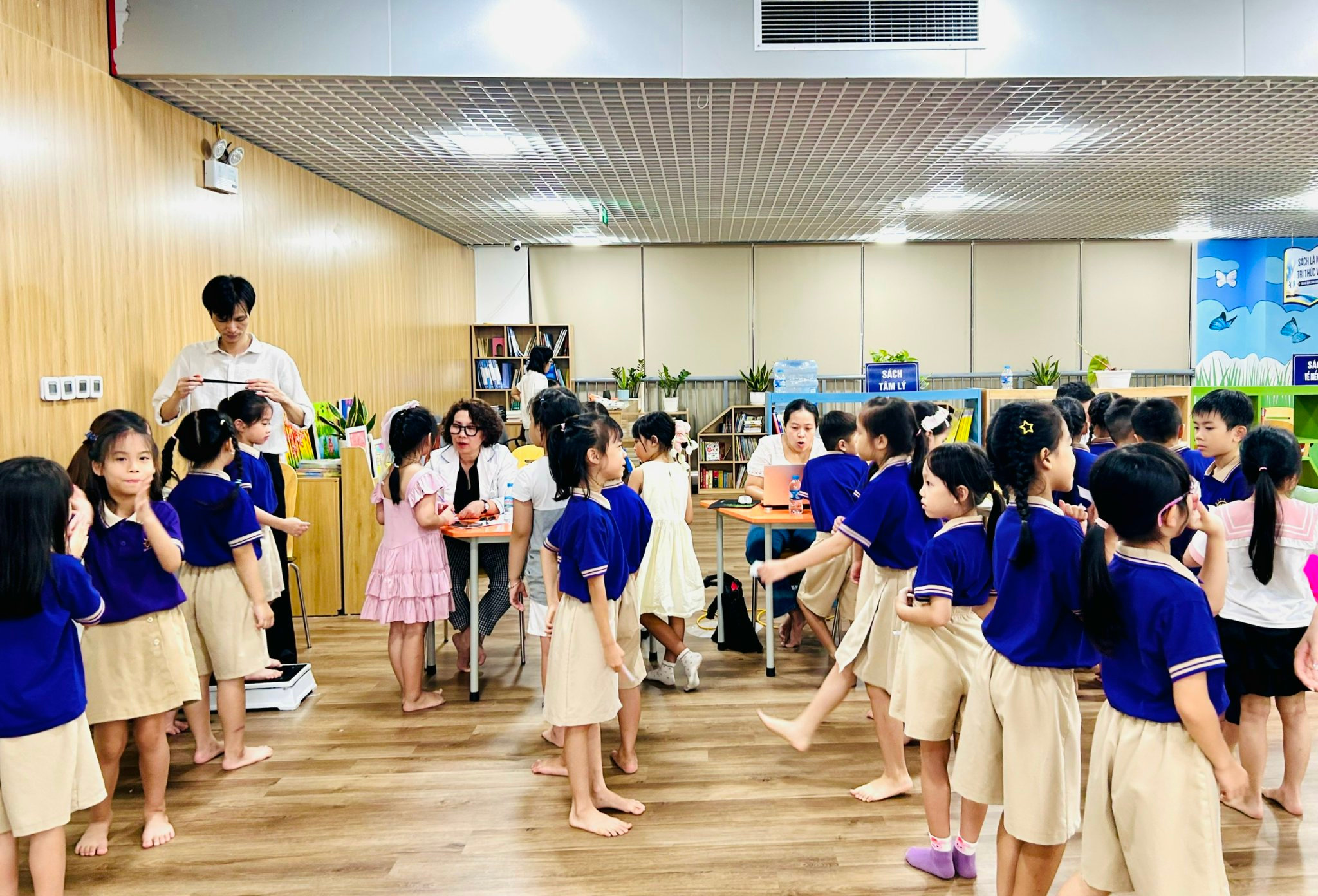Khám sức khỏe miễn phí cho học sinh và người lao động: Đầu tư nhỏ, lợi ích lớn