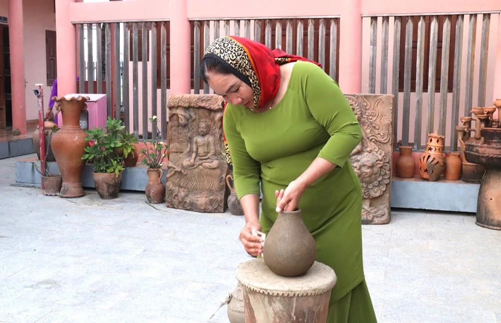 Cuộc thi thiết kế gốm Chăm: Bảo tồn Bàu Trúc bằng sáng tạo đương đại