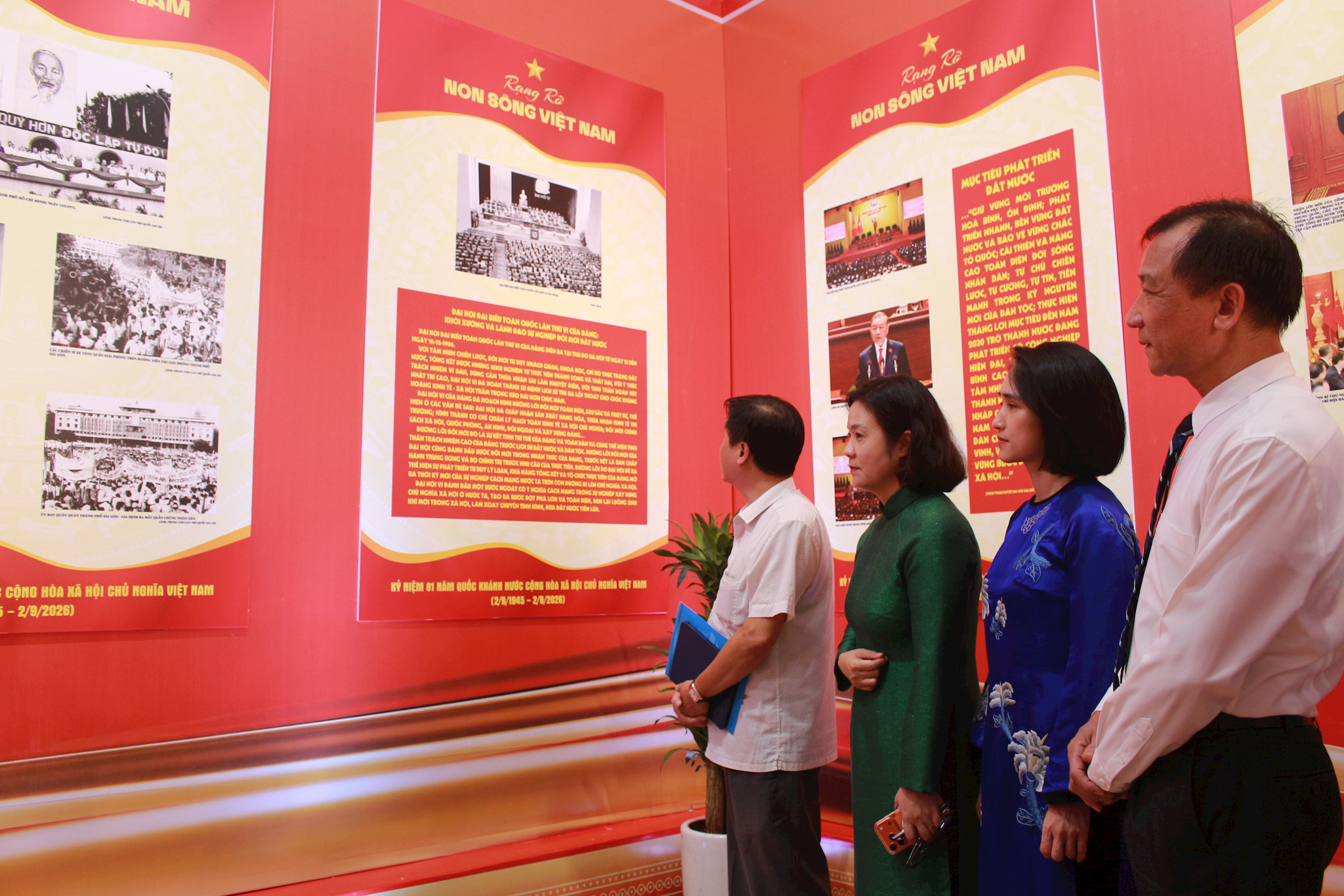 “Rạng rỡ non sông Việt Nam”: Hành trình lịch sử trong 130 khuôn hình