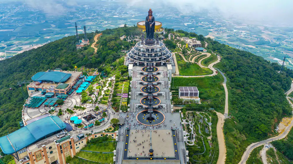414 tác phẩm gốm tâm linh trên đỉnh Núi Bà Đen: khi Phù Lãng gặp núi thiêng Nam bộ