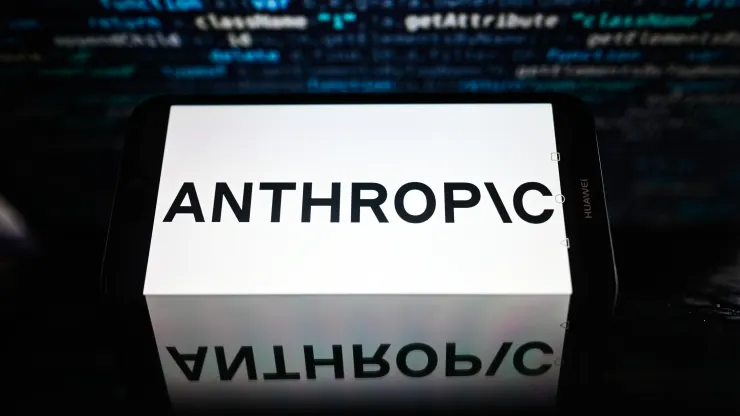 AI tự điều khiển phòng thí nghiệm: Bước nhảy mới và bài kiểm tra an toàn cho Anthropic