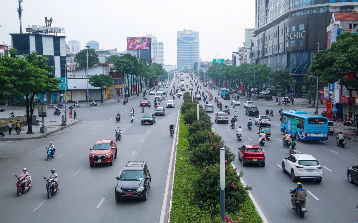 Camera AI zoom 30x và hồng ngoại 50m: Bước ngoặt giám sát giao thông đô thị