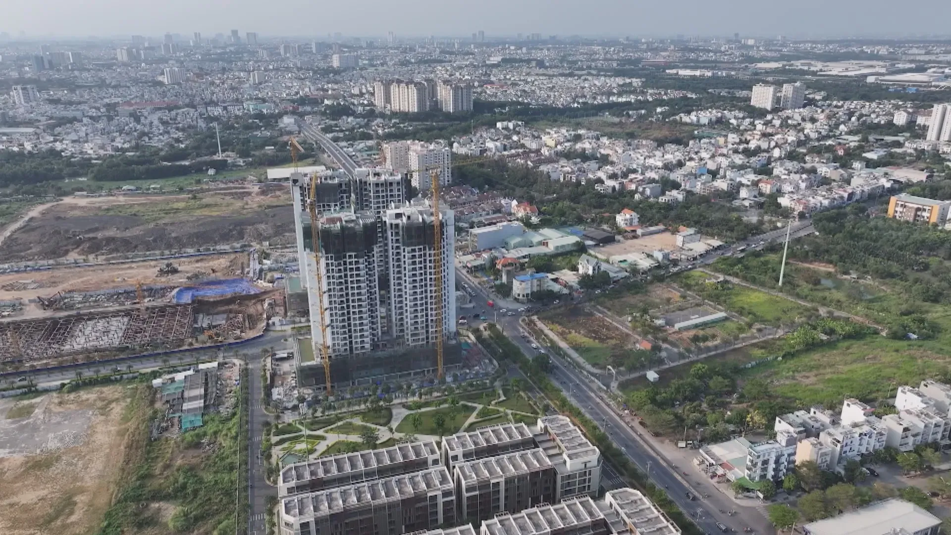 TP.HCM phát triển siêu đô thị đa cực: cơ hội và lực cản