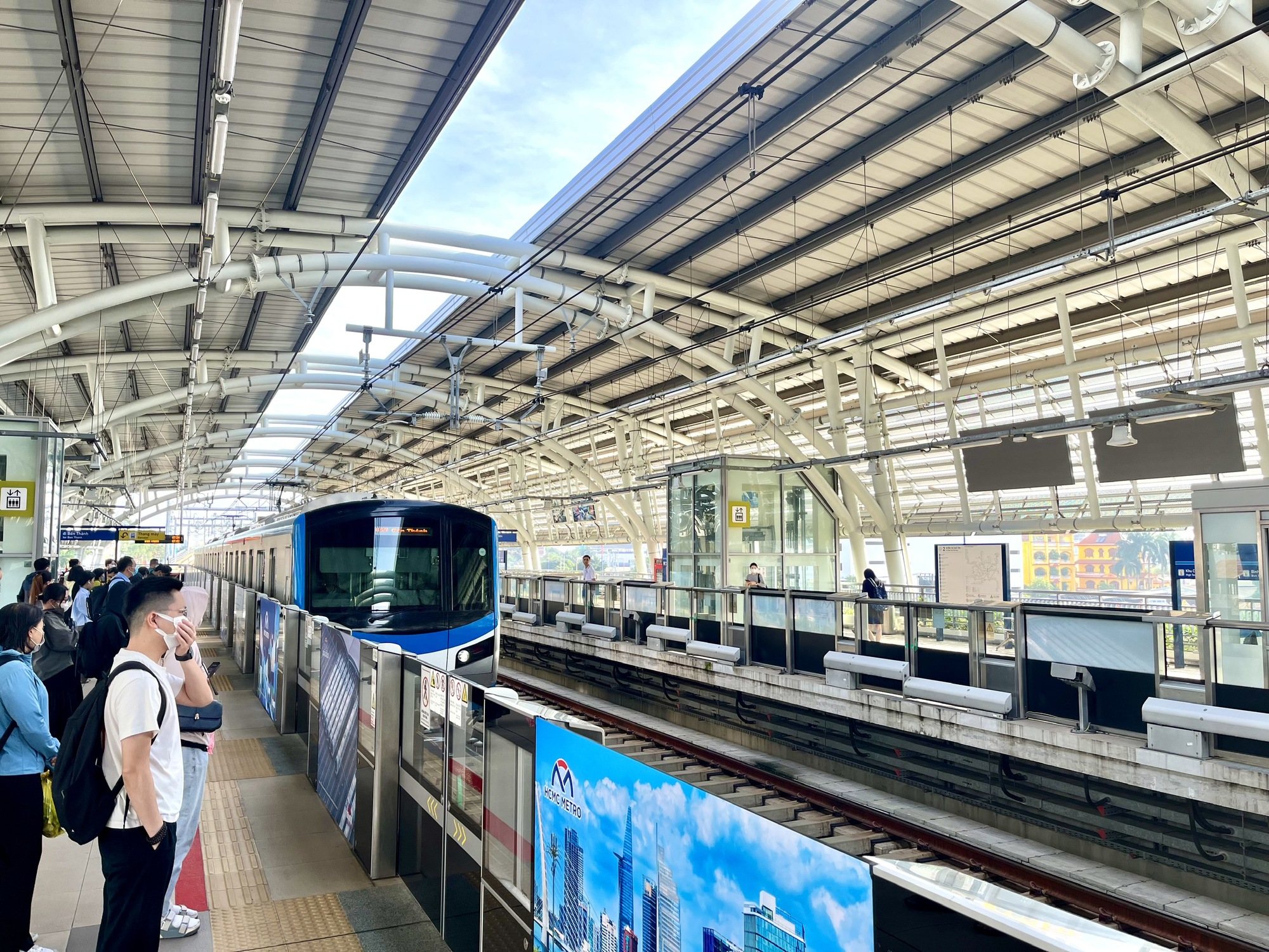 Metro tuyến 1 miễn phí dịp Quốc khánh: bài học quản lý cao điểm